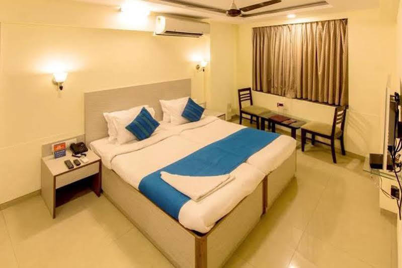 Hotel Ace Residency Мумбаї Екстер'єр фото